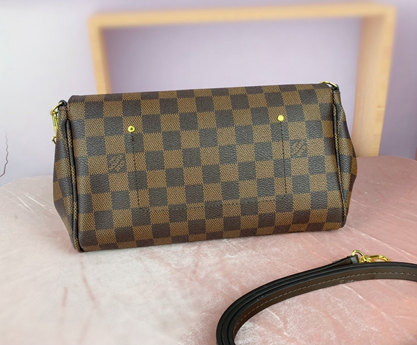 ルイヴィトンバッグ内部構造